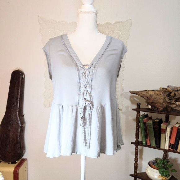 Mystree Shirt Women Small Green Gray Peplum Flowy Blouse Tie Tassel Boho - Picture 3 of 9